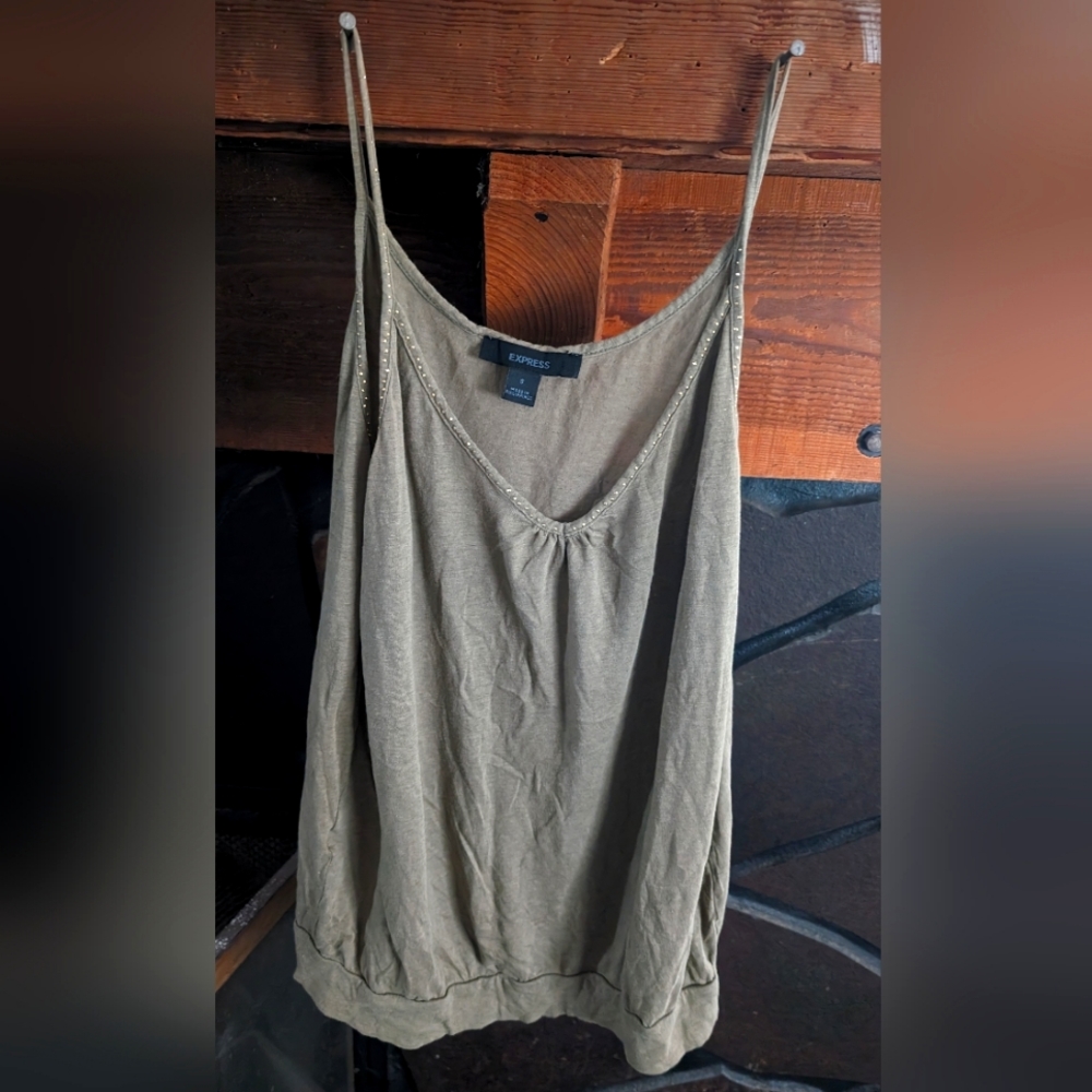 Express gray-green spaghetti strap flowy tank size small